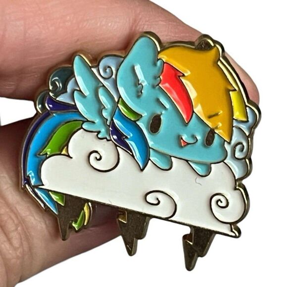 My Little Pony Rainbow Dash Enamel Pin - Picture 5 of 8